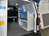 03_Transporter s pracovným pultom, doplnkami a vybavením Ultra